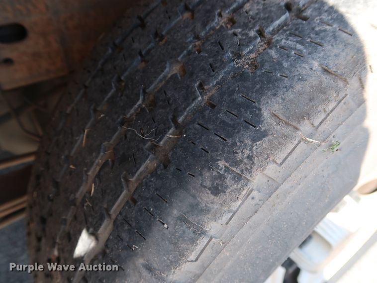 image for item DH3527 2005 GMC Sierra 1500 pickup truck