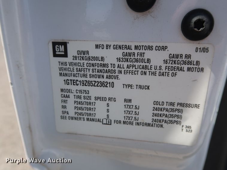 image for item DH3527 2005 GMC Sierra 1500 pickup truck