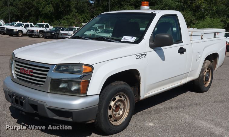 image for item DH3528 2005 GMC Canyon pickup truck