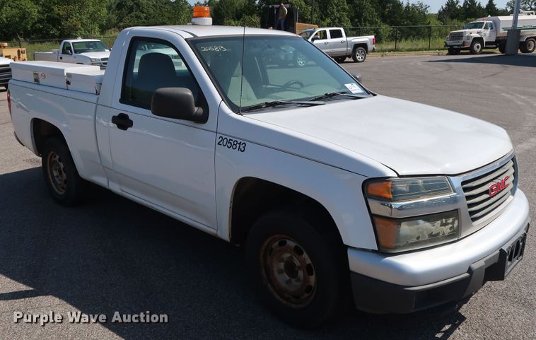 image for item DH3528 2005 GMC Canyon pickup truck
