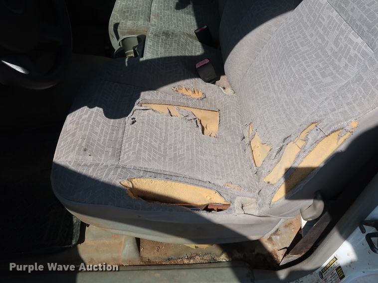 image for item DH3528 2005 GMC Canyon pickup truck