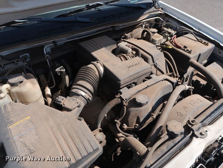 image for item DH3528 2005 GMC Canyon pickup truck