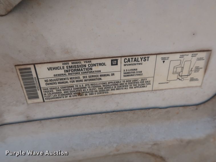 image for item DH3528 2005 GMC Canyon pickup truck