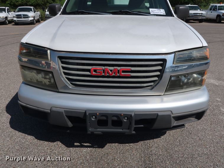 image for item DH3528 2005 GMC Canyon pickup truck