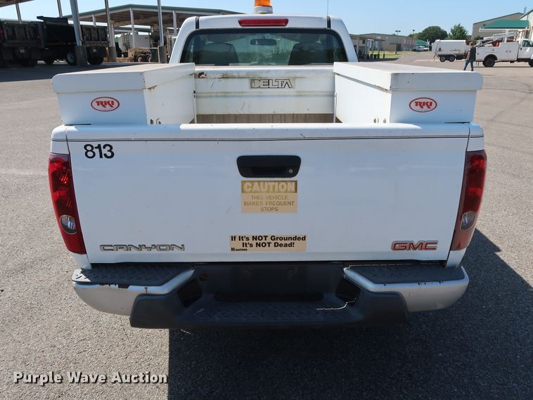 image for item DH3528 2005 GMC Canyon pickup truck