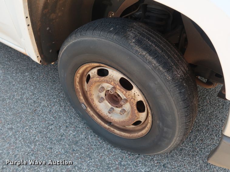 image for item DH3528 2005 GMC Canyon pickup truck