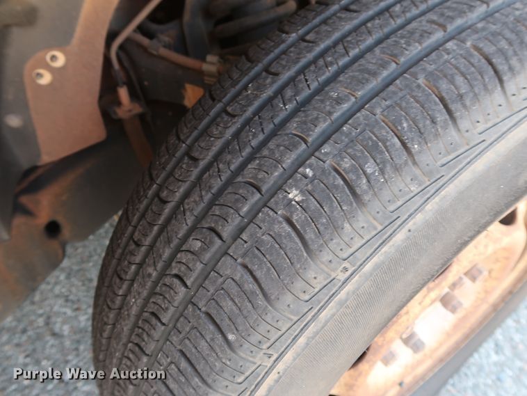 image for item DH3528 2005 GMC Canyon pickup truck