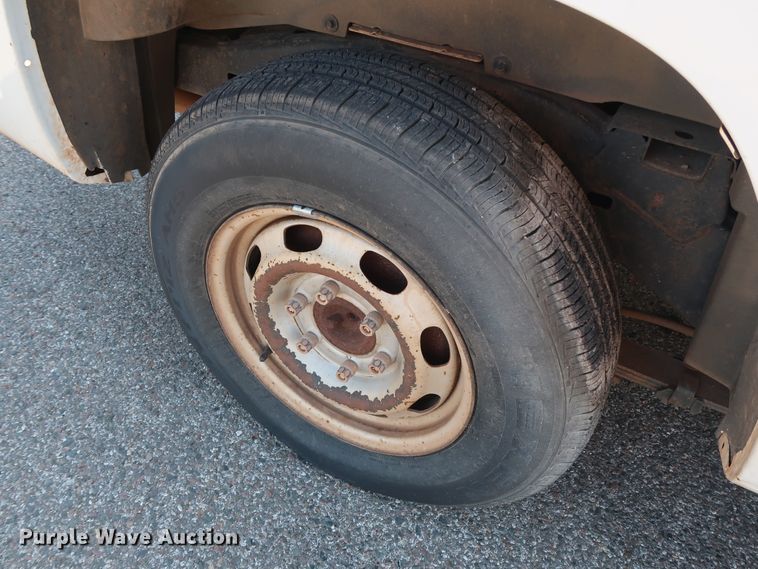 image for item DH3528 2005 GMC Canyon pickup truck