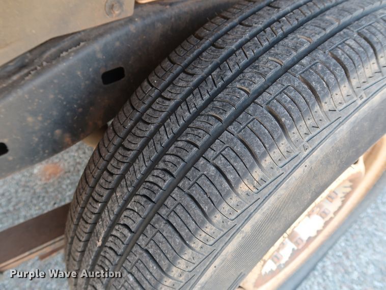 image for item DH3528 2005 GMC Canyon pickup truck