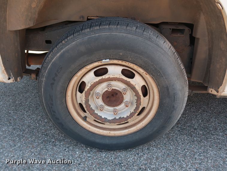 image for item DH3528 2005 GMC Canyon pickup truck