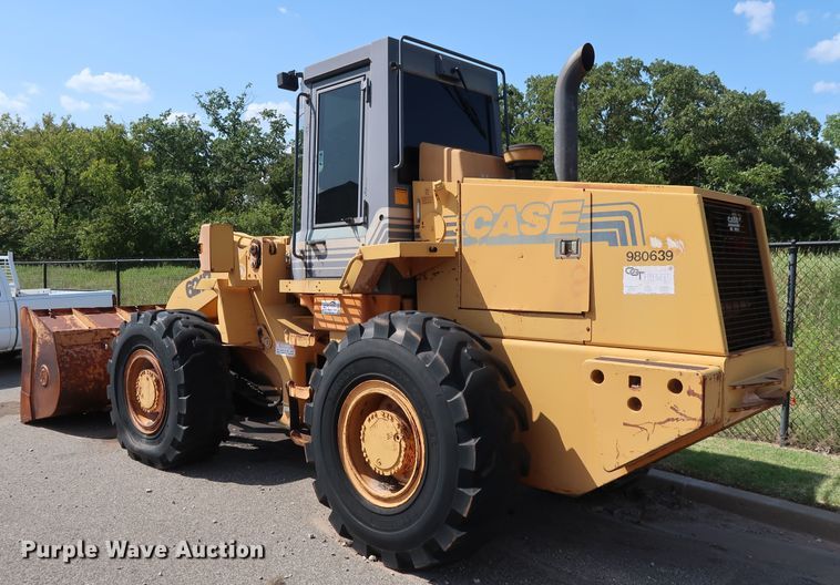 image for item DH3529 1998 Case 621B wheel loader