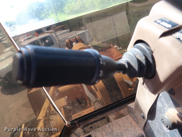 image for item DH3529 1998 Case 621B wheel loader