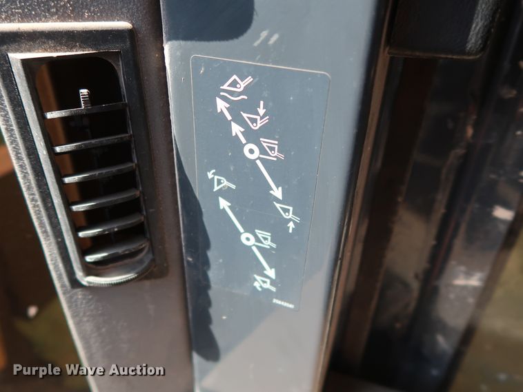 image for item DH3529 1998 Case 621B wheel loader