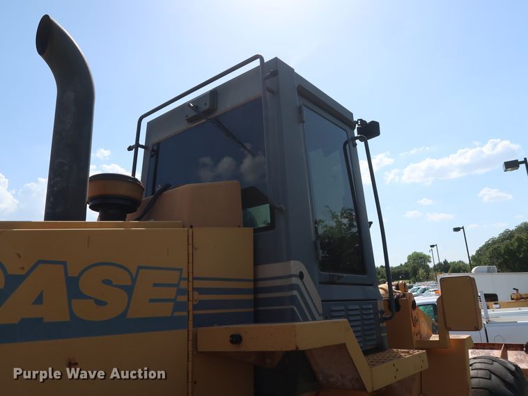 image for item DH3529 1998 Case 621B wheel loader