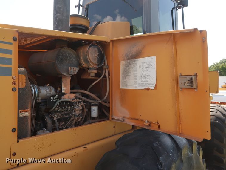 image for item DH3529 1998 Case 621B wheel loader