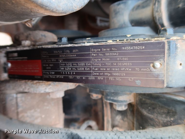 image for item DH3529 1998 Case 621B wheel loader