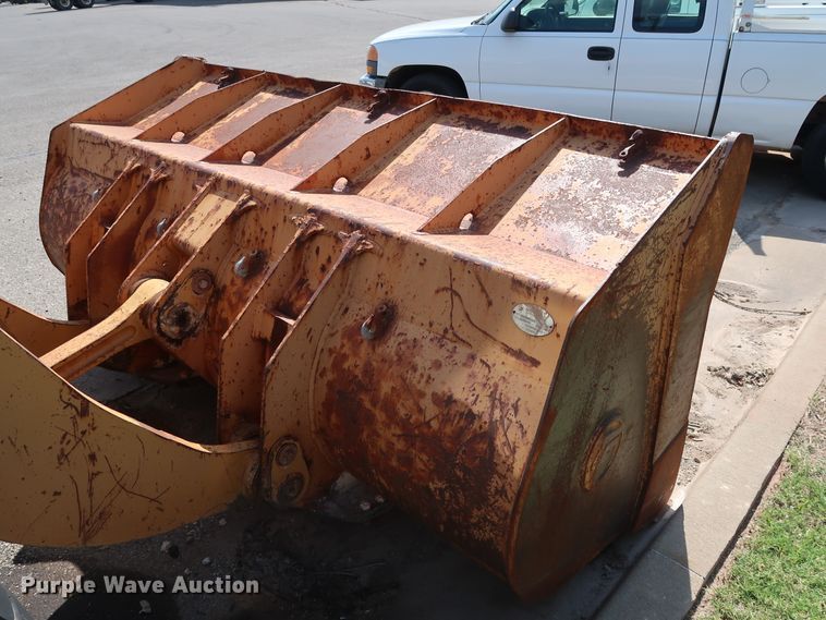 image for item DH3529 1998 Case 621B wheel loader