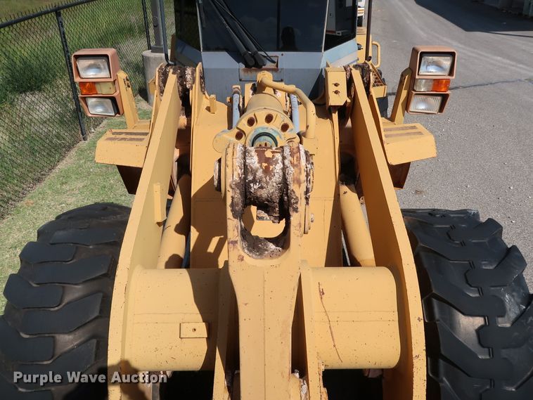 image for item DH3529 1998 Case 621B wheel loader