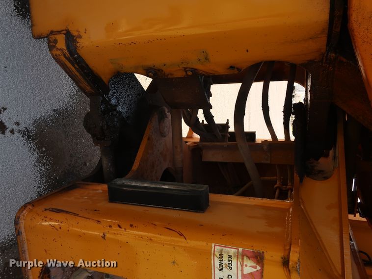 image for item DH3529 1998 Case 621B wheel loader