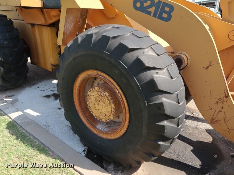 image for item DH3529 1998 Case 621B wheel loader