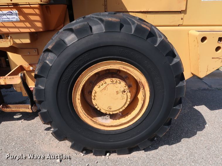 image for item DH3529 1998 Case 621B wheel loader