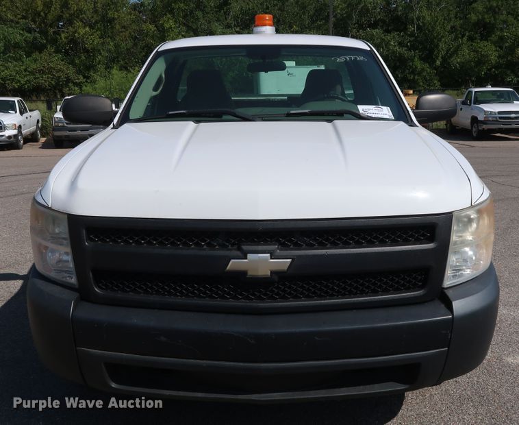 image for item DH3530 2007 Chevrolet Silverado 1500 pickup truck
