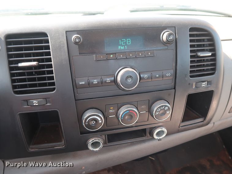 image for item DH3530 2007 Chevrolet Silverado 1500 pickup truck