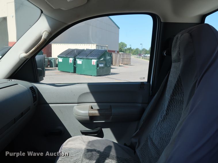 image for item DH3530 2007 Chevrolet Silverado 1500 pickup truck