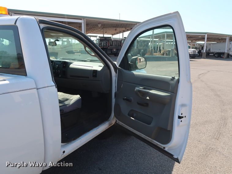 image for item DH3530 2007 Chevrolet Silverado 1500 pickup truck