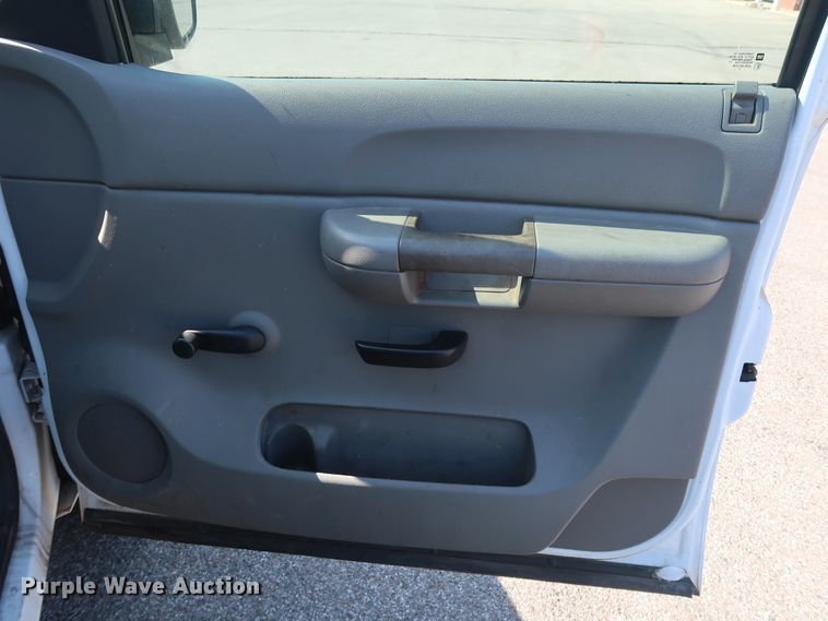 image for item DH3530 2007 Chevrolet Silverado 1500 pickup truck