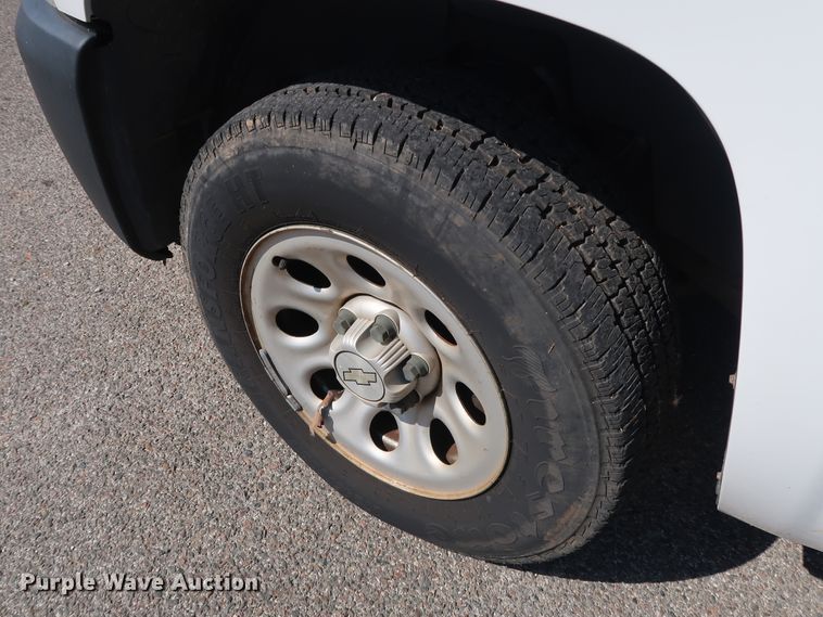 image for item DH3530 2007 Chevrolet Silverado 1500 pickup truck