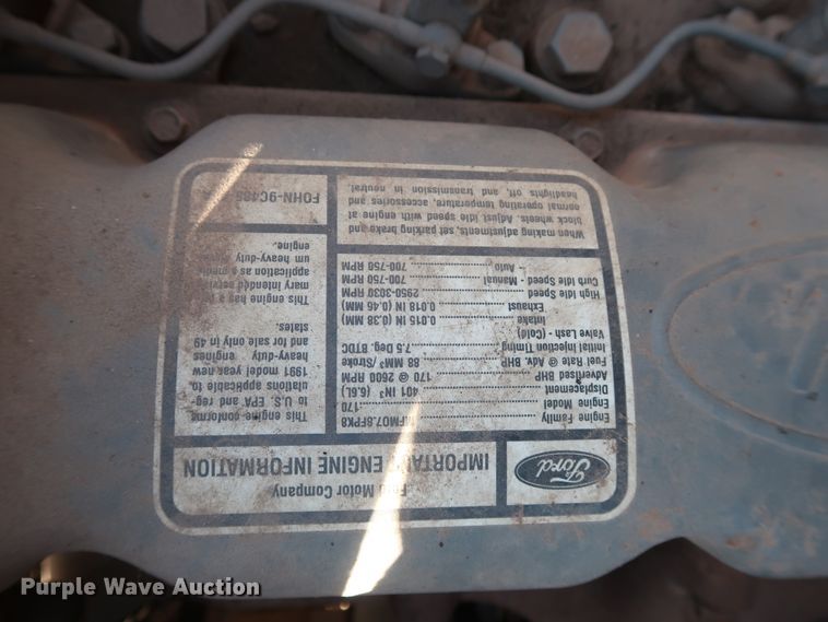 image for item DH3532 1992 Ford F700 water truck