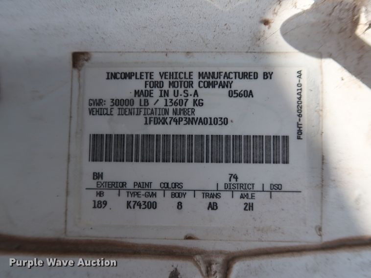 image for item DH3532 1992 Ford F700 water truck