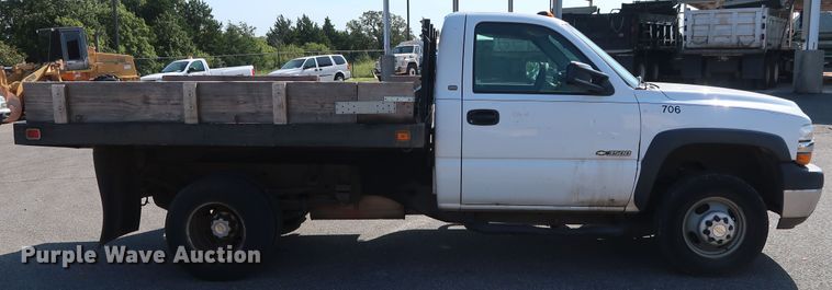 image for item DH3533 2002 Chevrolet Silverado 3500 dump flatbed pickup truck