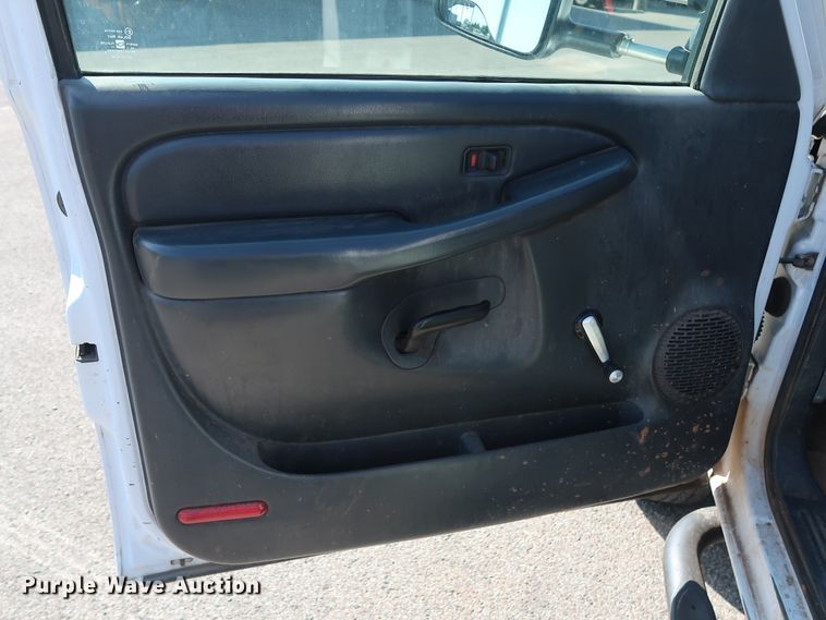 image for item DH3533 2002 Chevrolet Silverado 3500 dump flatbed pickup truck