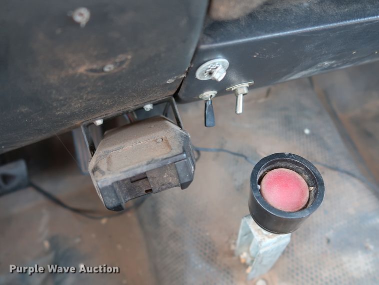 image for item DH3533 2002 Chevrolet Silverado 3500 dump flatbed pickup truck