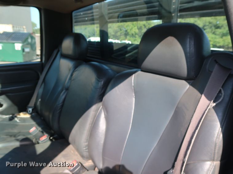 image for item DH3533 2002 Chevrolet Silverado 3500 dump flatbed pickup truck