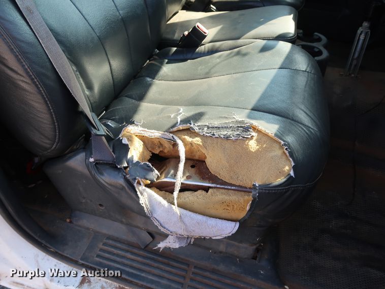 image for item DH3533 2002 Chevrolet Silverado 3500 dump flatbed pickup truck