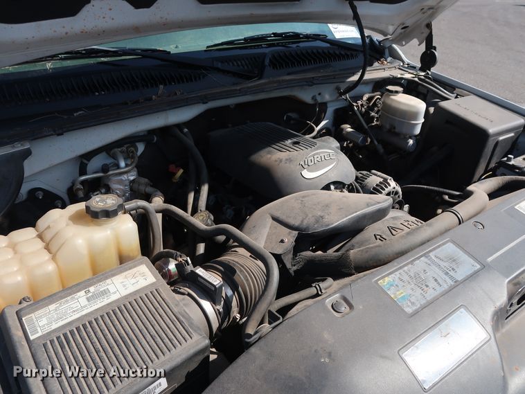 image for item DH3533 2002 Chevrolet Silverado 3500 dump flatbed pickup truck