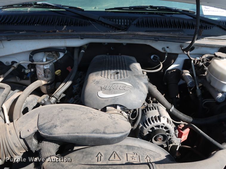 image for item DH3533 2002 Chevrolet Silverado 3500 dump flatbed pickup truck