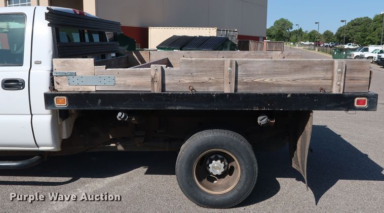 image for item DH3533 2002 Chevrolet Silverado 3500 dump flatbed pickup truck
