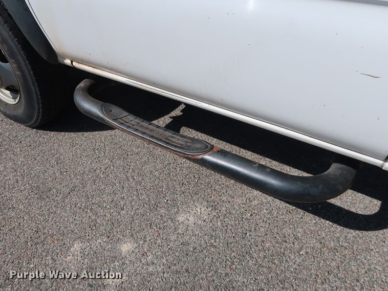 image for item DH3533 2002 Chevrolet Silverado 3500 dump flatbed pickup truck