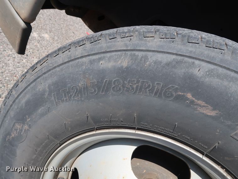 image for item DH3533 2002 Chevrolet Silverado 3500 dump flatbed pickup truck