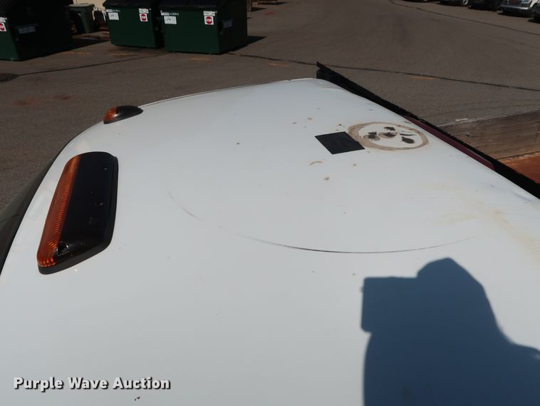 image for item DH3533 2002 Chevrolet Silverado 3500 dump flatbed pickup truck