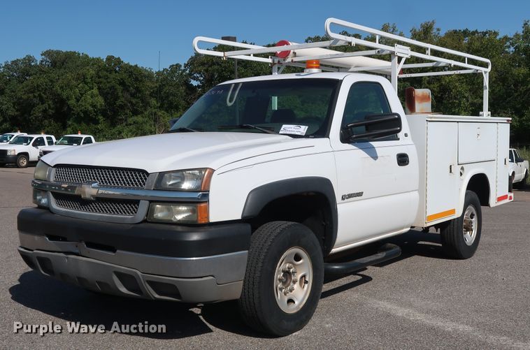 image for item DH3534 2003 Chevrolet Silverado 2500HD utility bed pickup truck