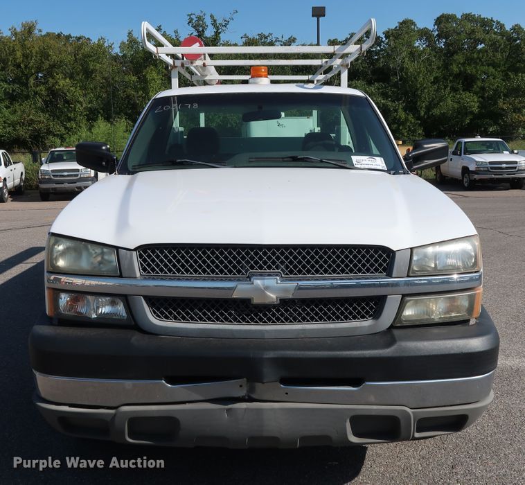 image for item DH3534 2003 Chevrolet Silverado 2500HD utility bed pickup truck