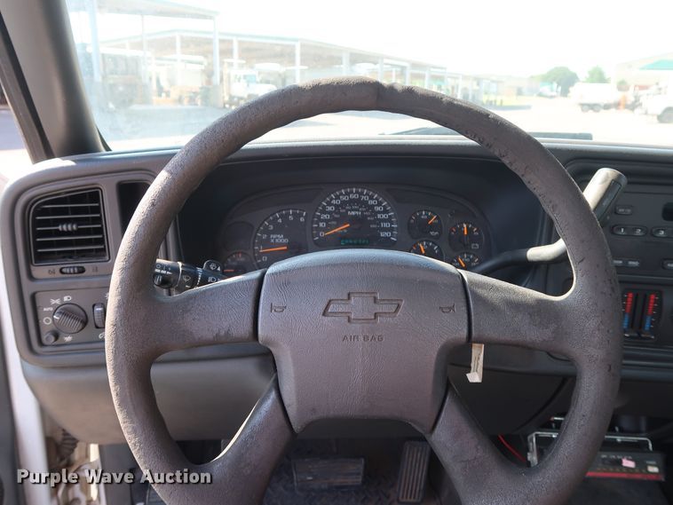 image for item DH3534 2003 Chevrolet Silverado 2500HD utility bed pickup truck