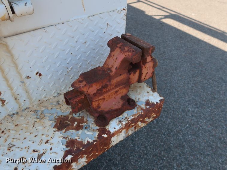 image for item DH3534 2003 Chevrolet Silverado 2500HD utility bed pickup truck