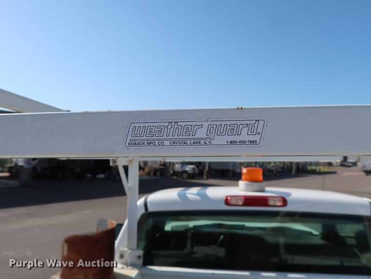 image for item DH3534 2003 Chevrolet Silverado 2500HD utility bed pickup truck