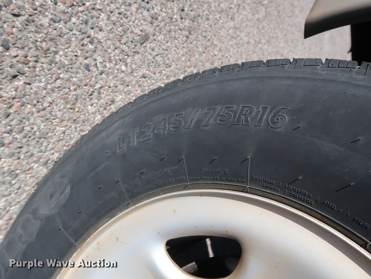 image for item DH3534 2003 Chevrolet Silverado 2500HD utility bed pickup truck